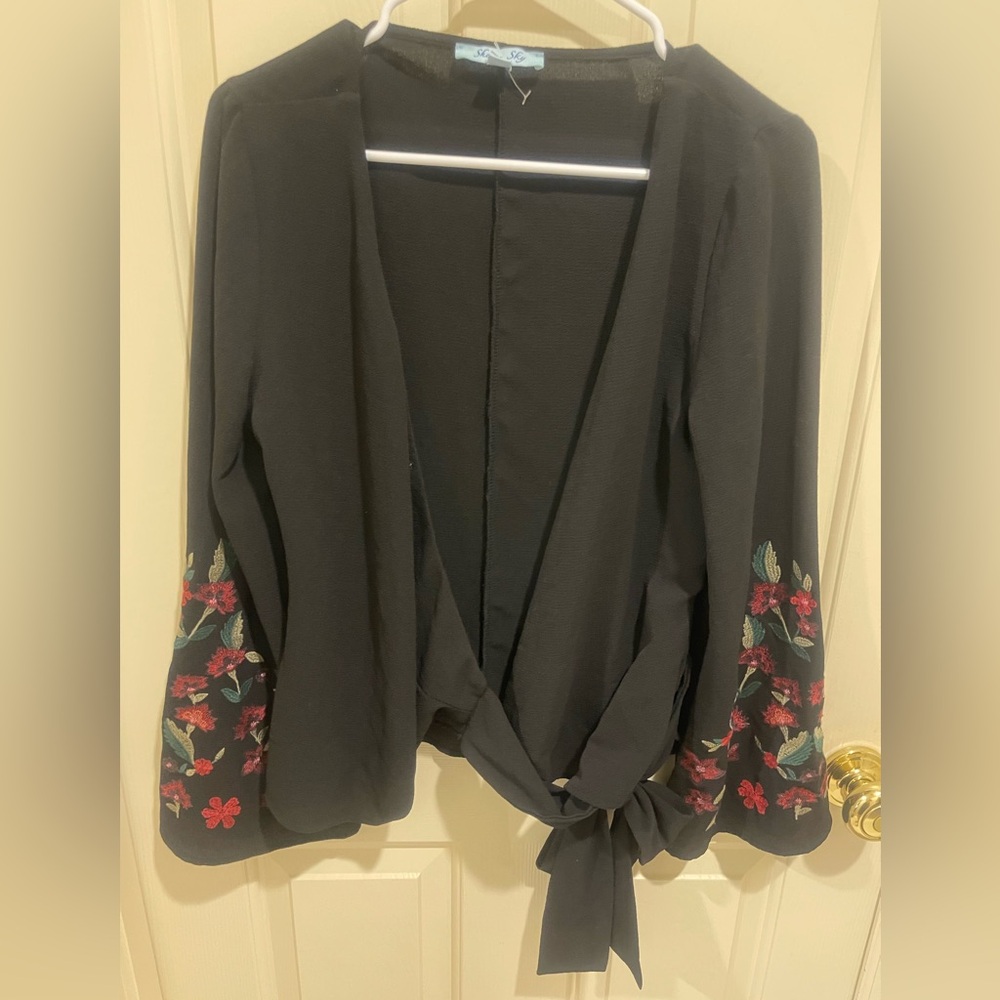 SHE & SKY Tie front long sleeve blouse